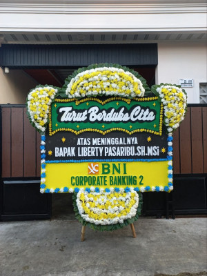 Papan Bunga Duka di Gondang