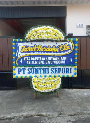 Papan Bunga Duka di Gondang