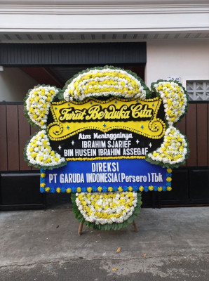 Papan Bunga Duka di Gondang