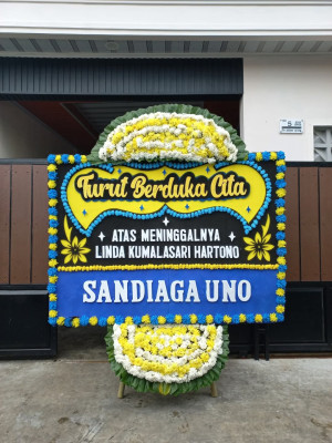 Papan Bunga Duka di Gondang