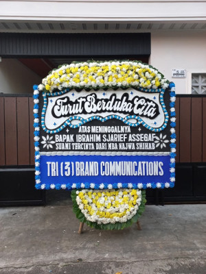 Papan Bunga Duka di Gondang